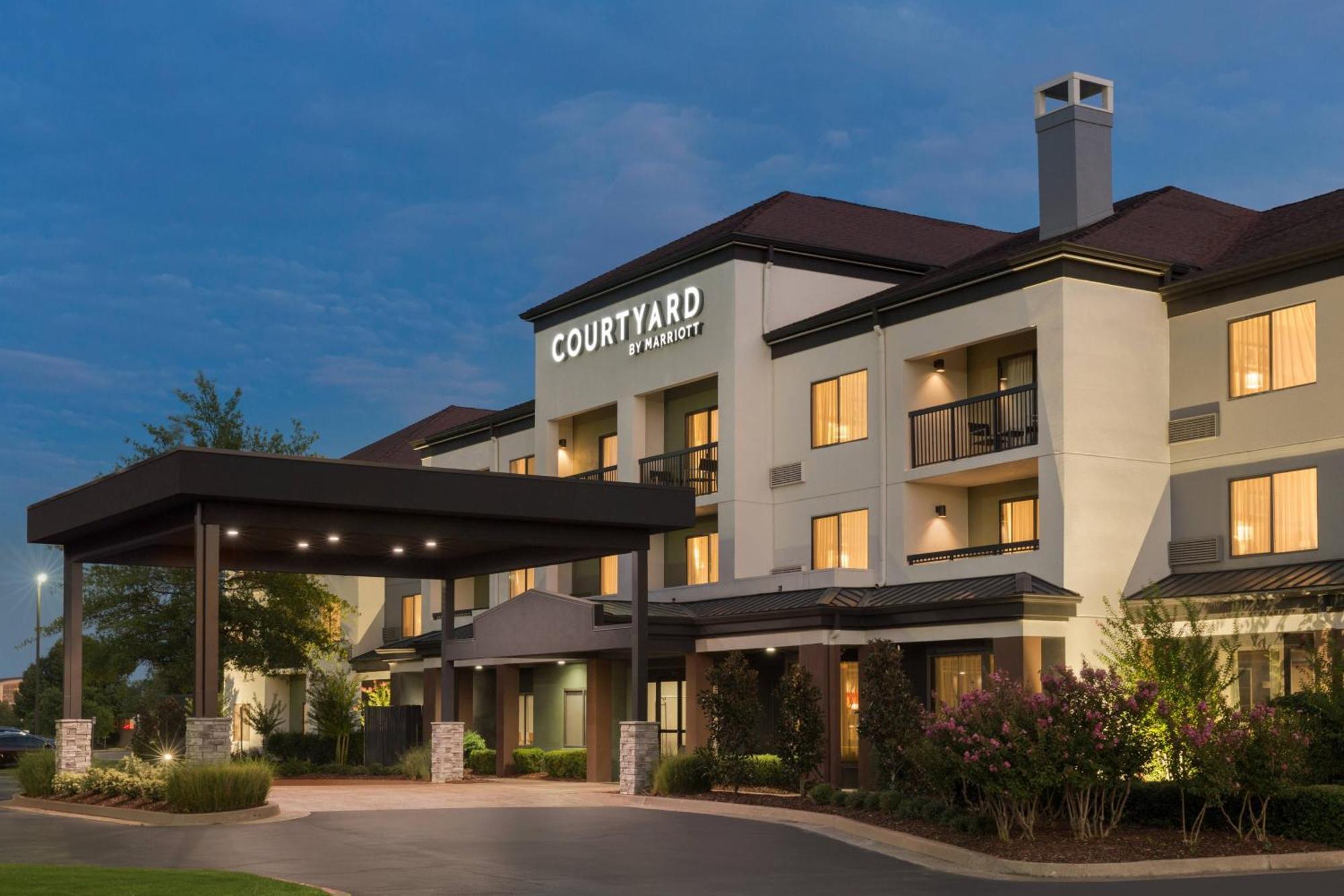 Courtyard By Marriott Tulsa Central Exterior foto
